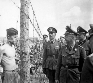 Himmler_ispeziona_un_lager
